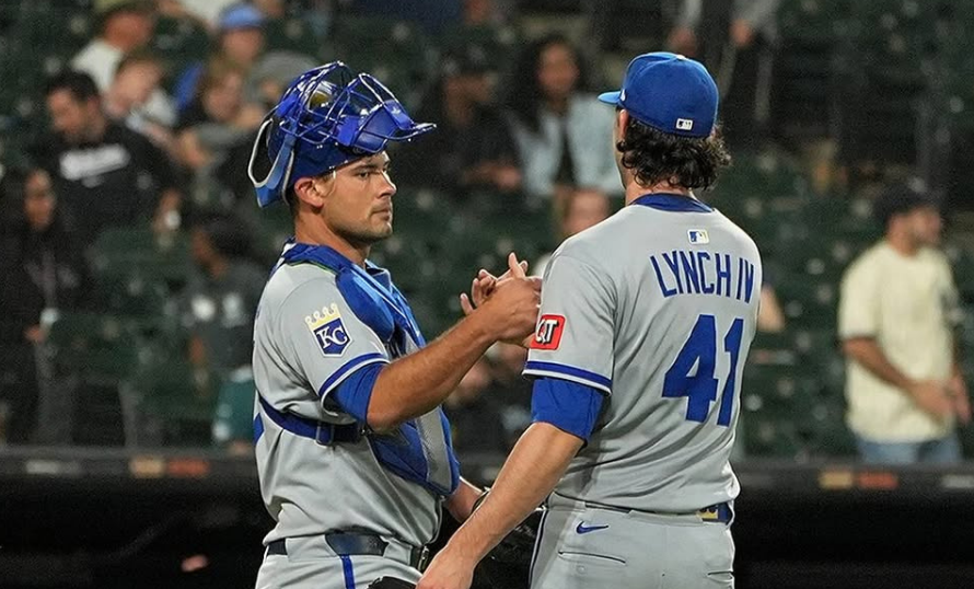 Kansas City Royals vs Los Angeles Angels: duelo de contrastes en Kauffman Stadium